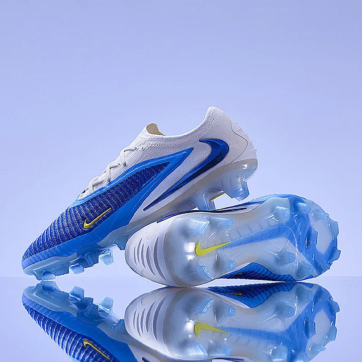 Phantom 6 Elite Low Cut FG " Fear Nothing " Pack