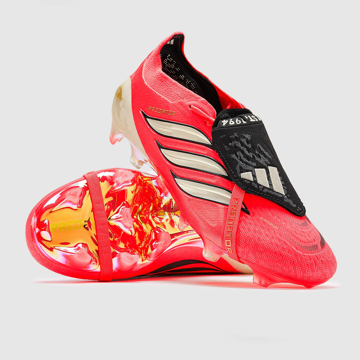 Predator 26 Tongue FG Elite " Road to Glory " Pack