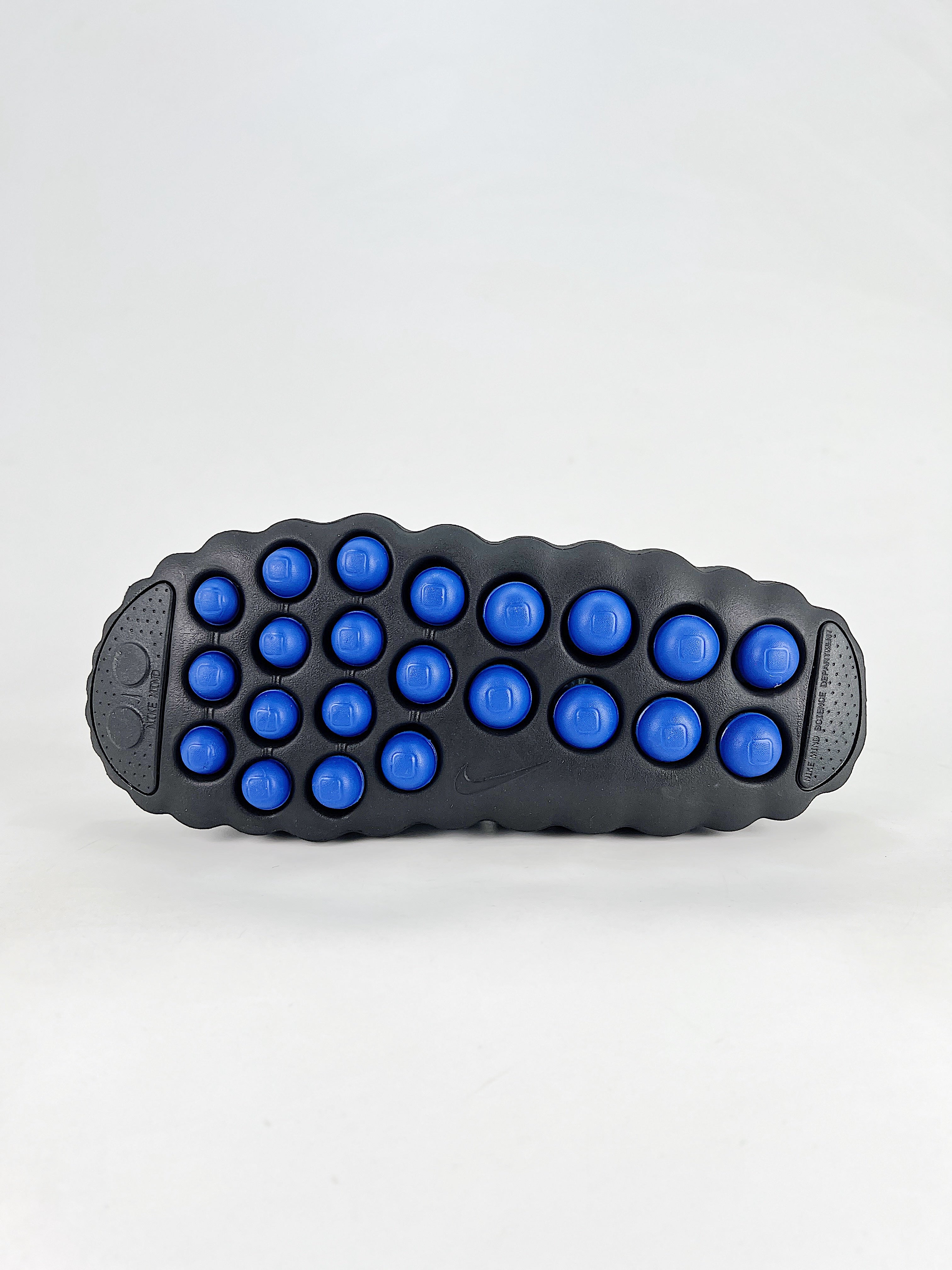 Sneakers Mind 001 - Slide x Fragment Noire