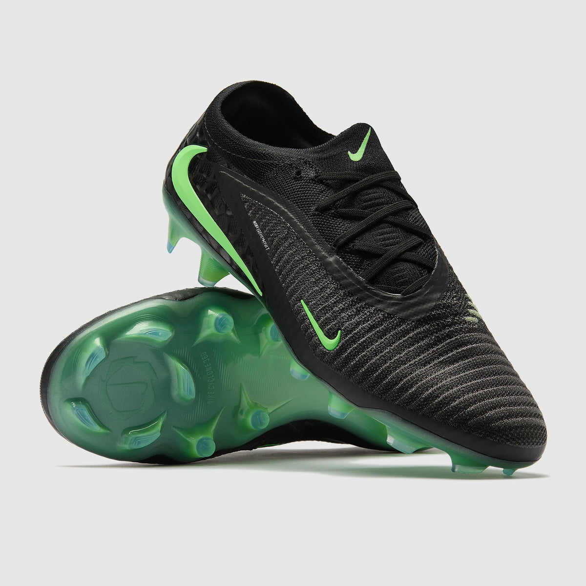 Phantom 6 Elite Low Cut FG " Shadow " Pack