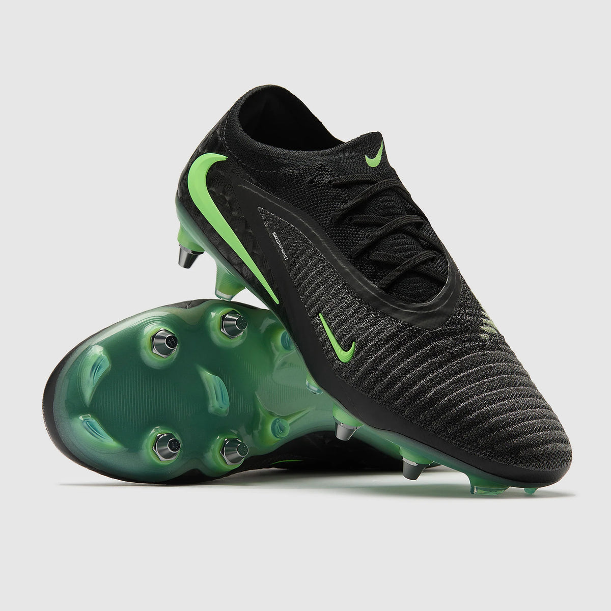 Phantom 6 Elite Low Cut SG-Pro " Shadow " Pack