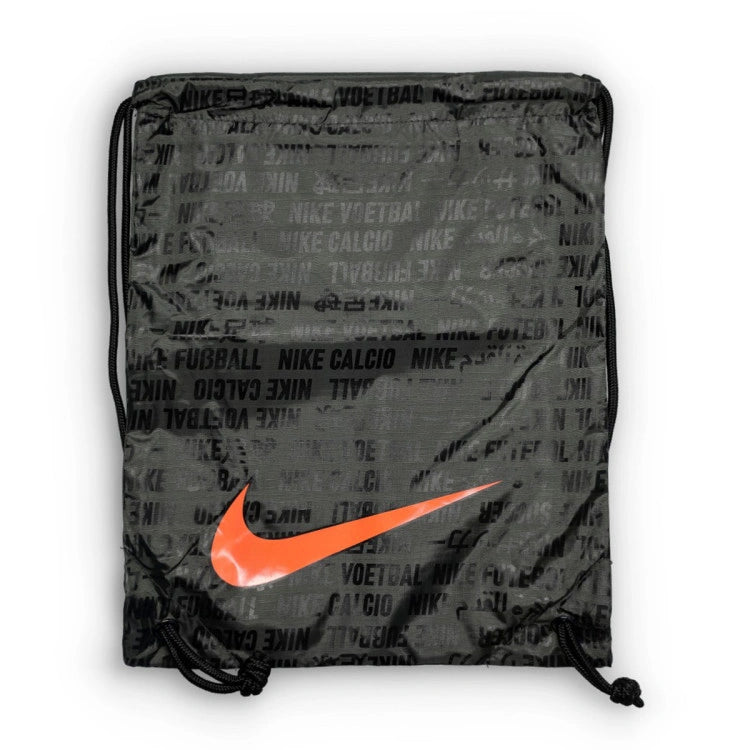 Phantom 6 Elite Low Cut FG " Heat Up " Pack