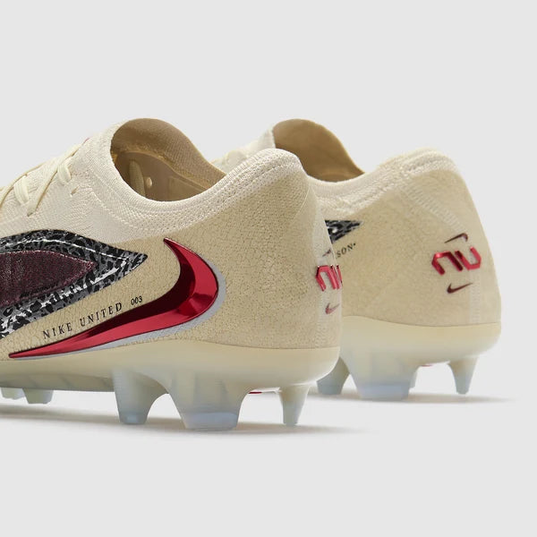Phantom 6 Elite Low Cut FG " United " Pack