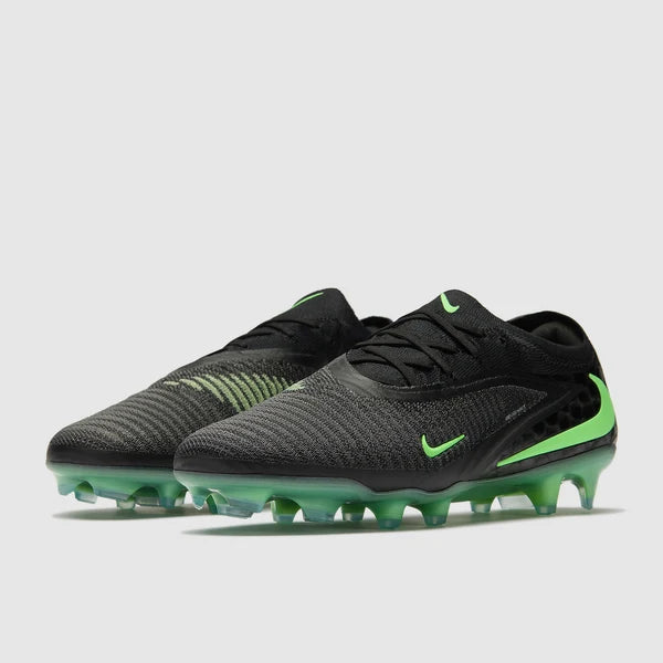 Phantom 6 Elite Low Cut FG " Shadow " Pack
