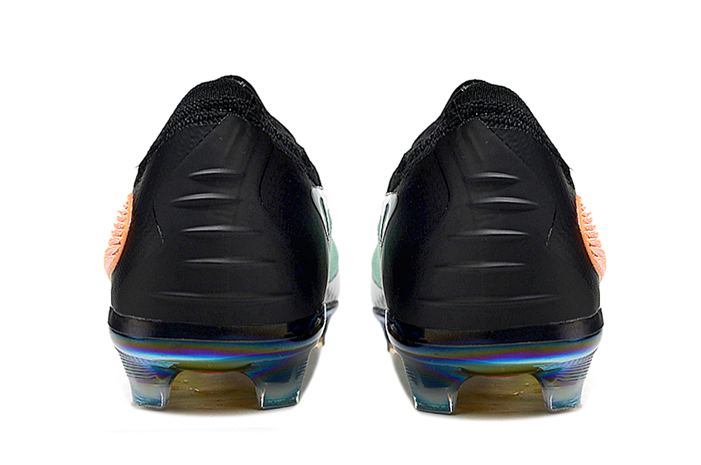Phantom 6 Elite Low Cut FG - Noir / Chrome / Vert