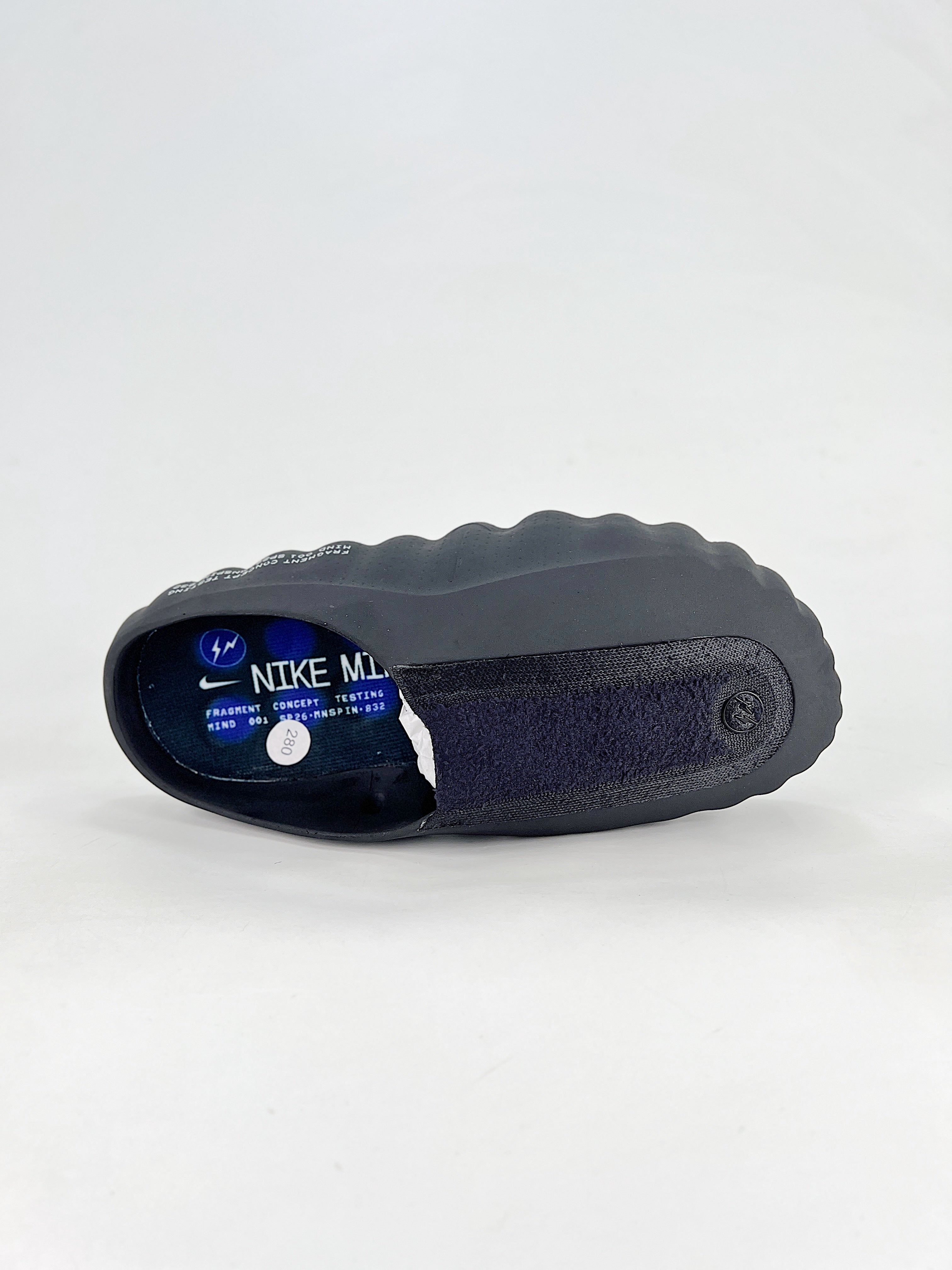 Sneakers Mind 001 - Slide x Fragment Noire