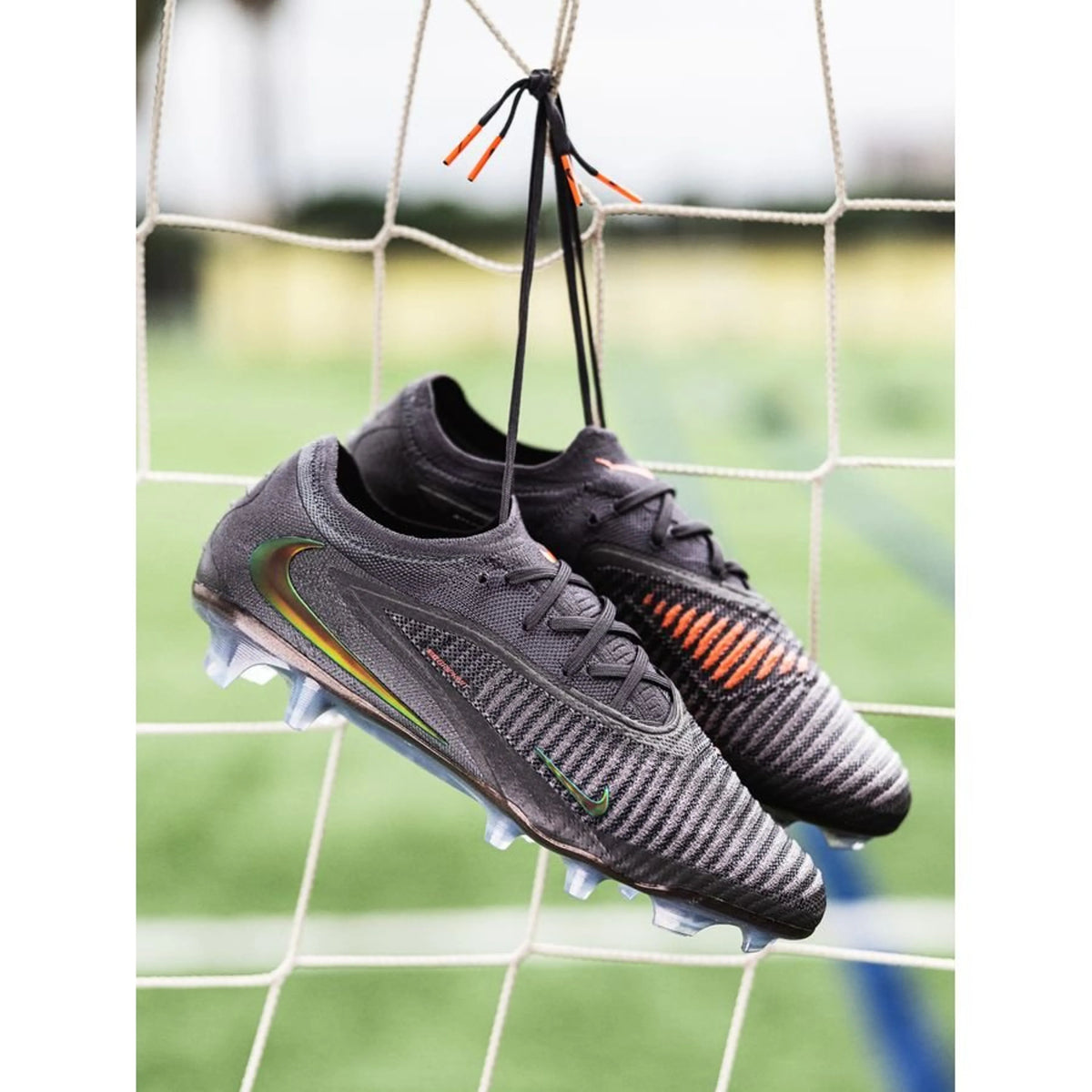 Phantom 6 Elite Low Cut FG " Heat Up " Pack