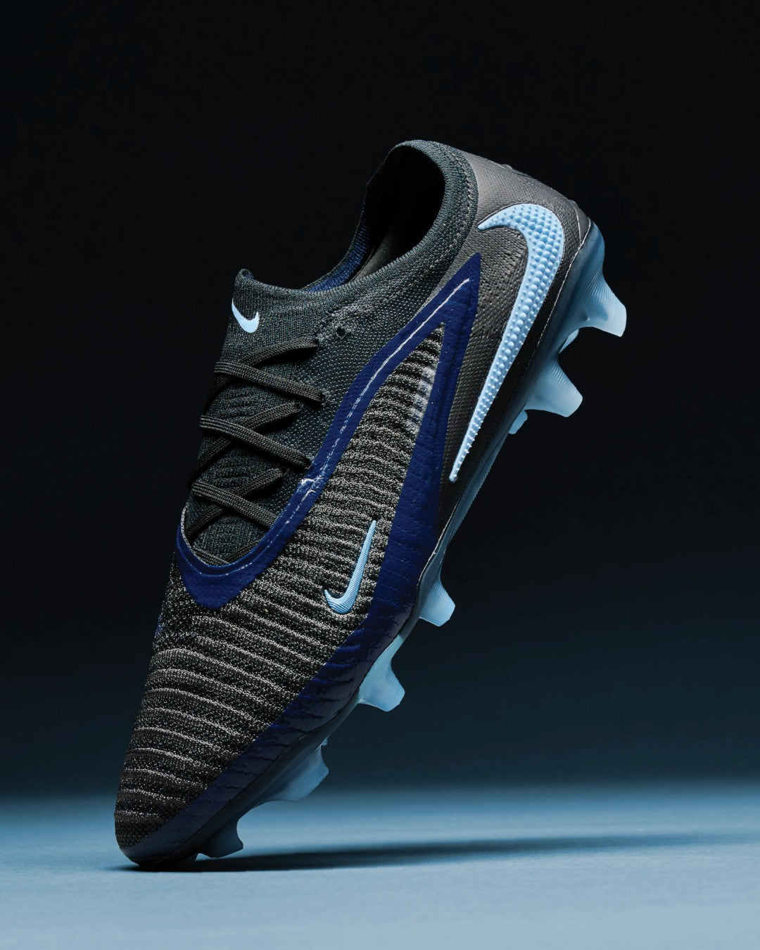 Phantom 6 Elite Low Cut AG-Pro " Shadow " Pack