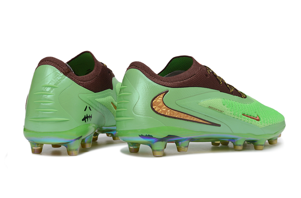 Phantom 6 Elite Low Cut AG " Travis Scott " Pack